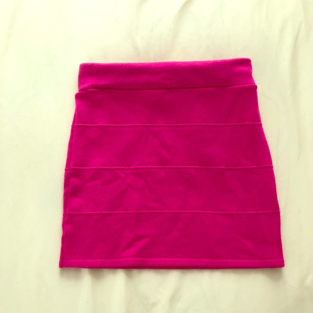 Hot pink banded mini skirt 💖